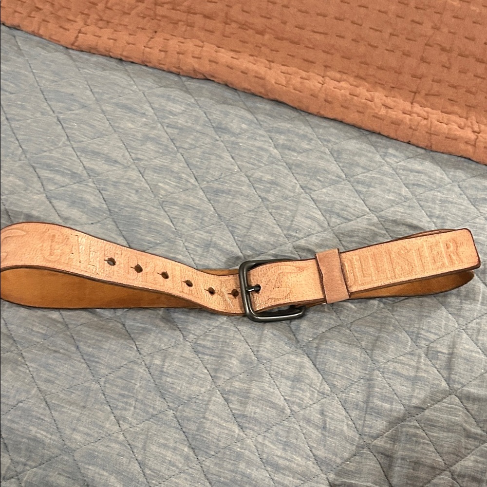 Men’s  Hollister Distressed Tan Leather Belt